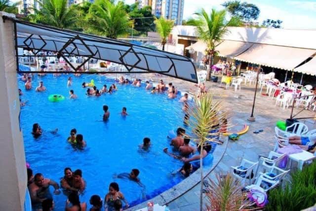 Res Aguas Da Serra - 2 Quartos Caldas Novas Bagian luar foto